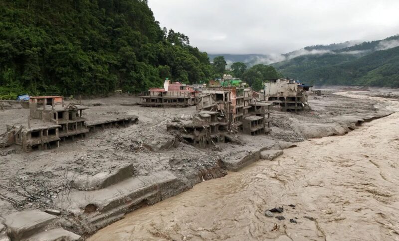 Thumbnail for Redningsarbeidet i Nepal satt på vent: Dette kan FORUT gjøre nå